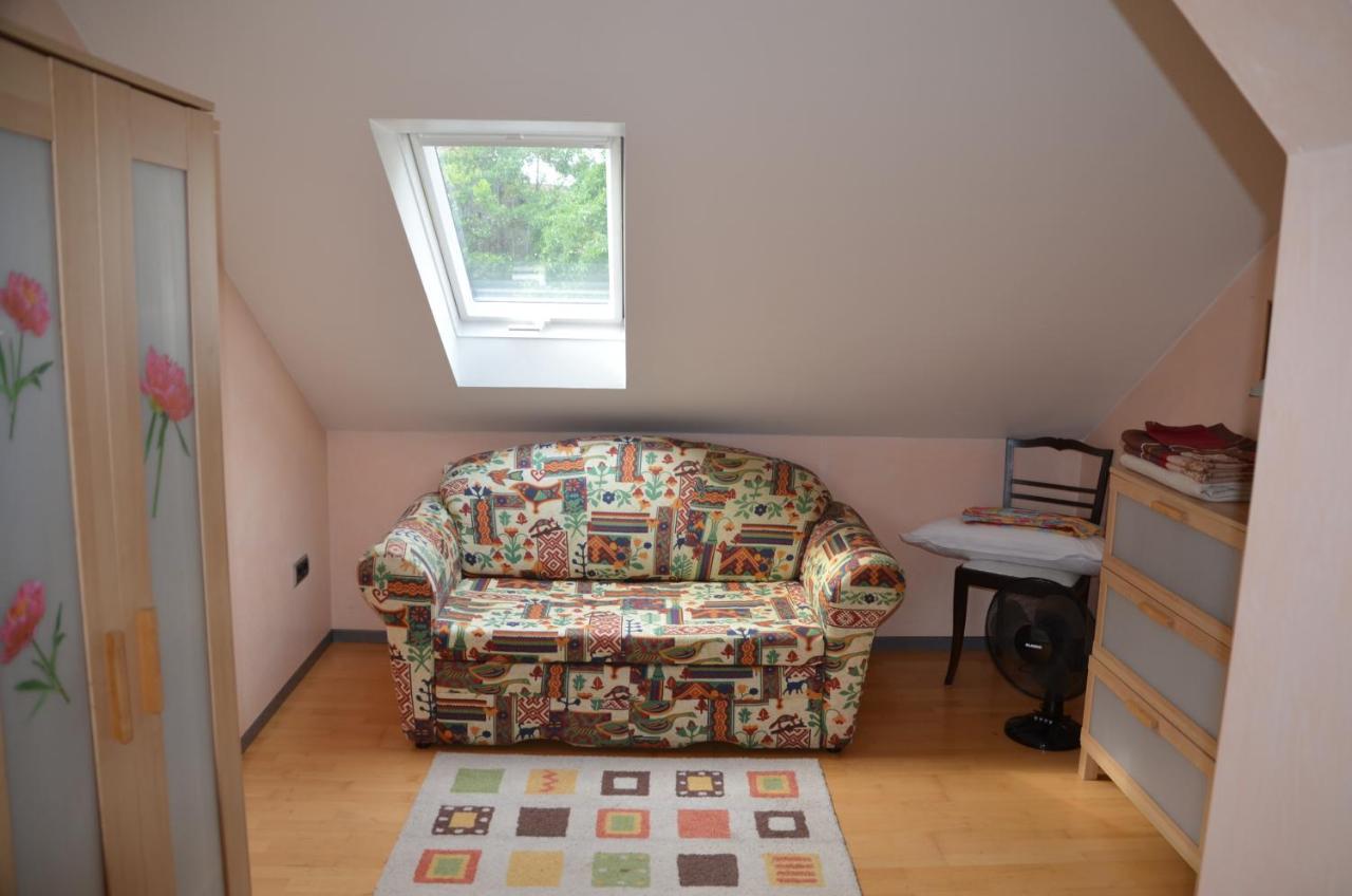 Ferienwohnung Rudolf-Lindner Neustadt an der Aisch Exterior foto
