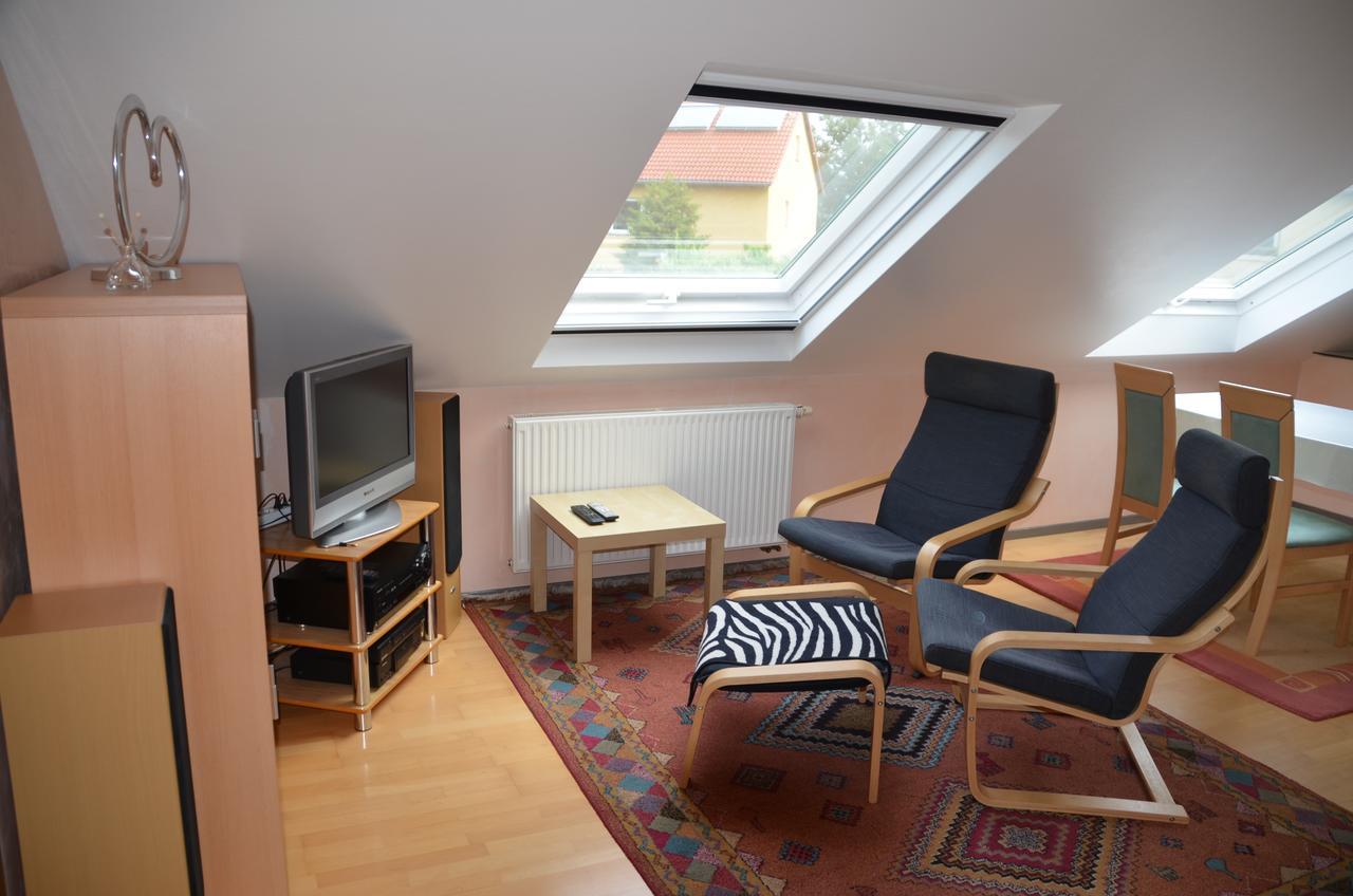 Ferienwohnung Rudolf-Lindner Neustadt an der Aisch Exterior foto